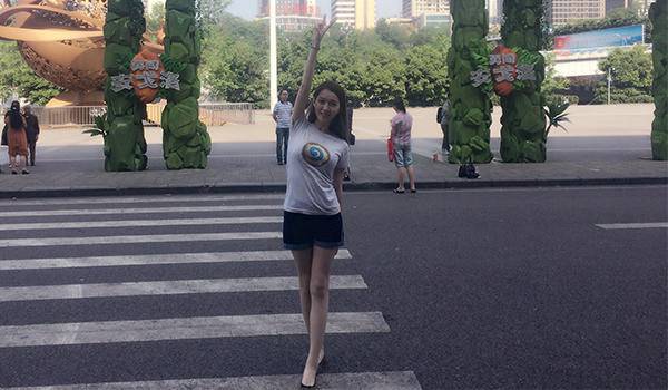 为何清华状元要当女主播？一文揭秘大学生主播生活