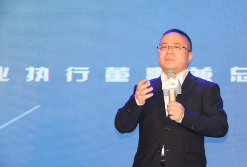 当代置业执行董事兼总裁， 第一物业董事长张鹏