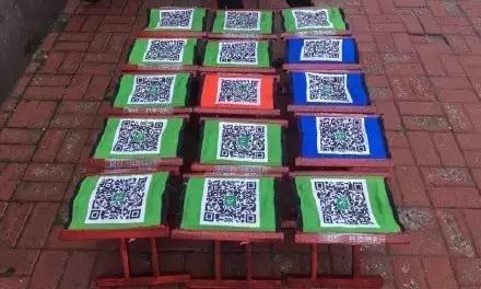 听说有人冒着北京暴雨搞了共享马扎，又是一次营销