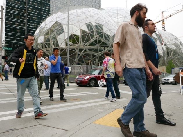 亚马逊要花 50 亿美元建第二总部，是时候回顾下它的十年西雅图扩张史了