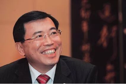 他曾打下500亿帝国，巨亏18亿后却黯然离场无人问津，难道这就是中国实业家的命运？