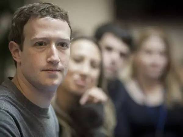 全球首个 20 亿月活 App，Facebook 的下半场会是怎样？